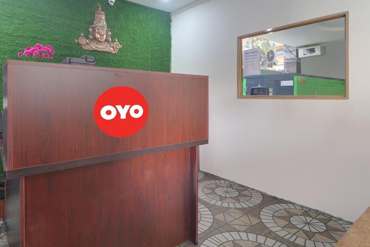 Oyo Sri Sai Suites Near Shilparamam Hyderabad Ngoại thất bức ảnh