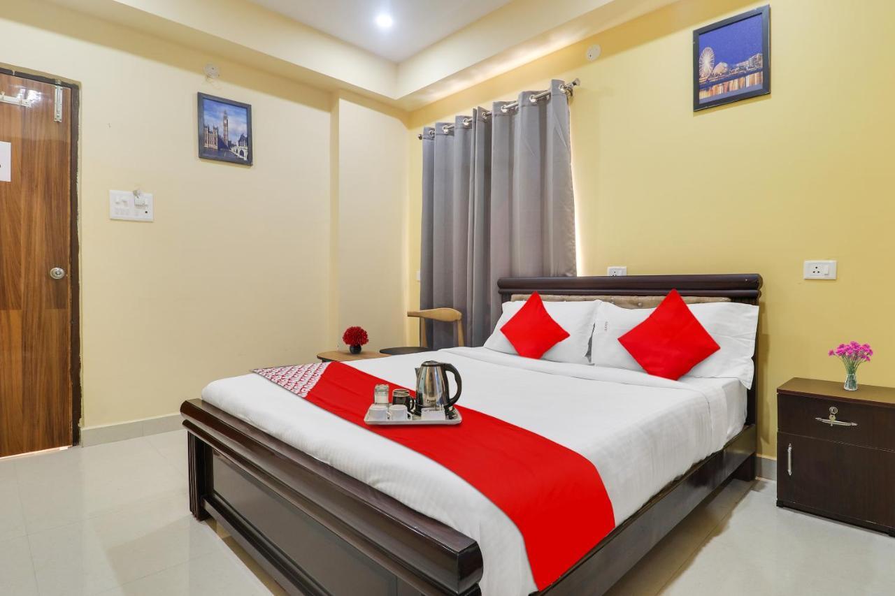 Oyo Sri Sai Suites Near Shilparamam Hyderabad Ngoại thất bức ảnh